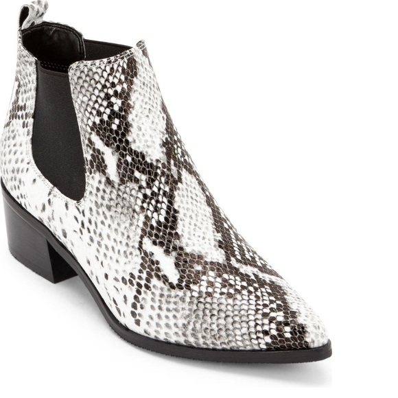 NIB Blondo Emelia Waterproof Chelsea leather Bootie BLACK/WHITE SNAKE new in box - Picture 1 of 10